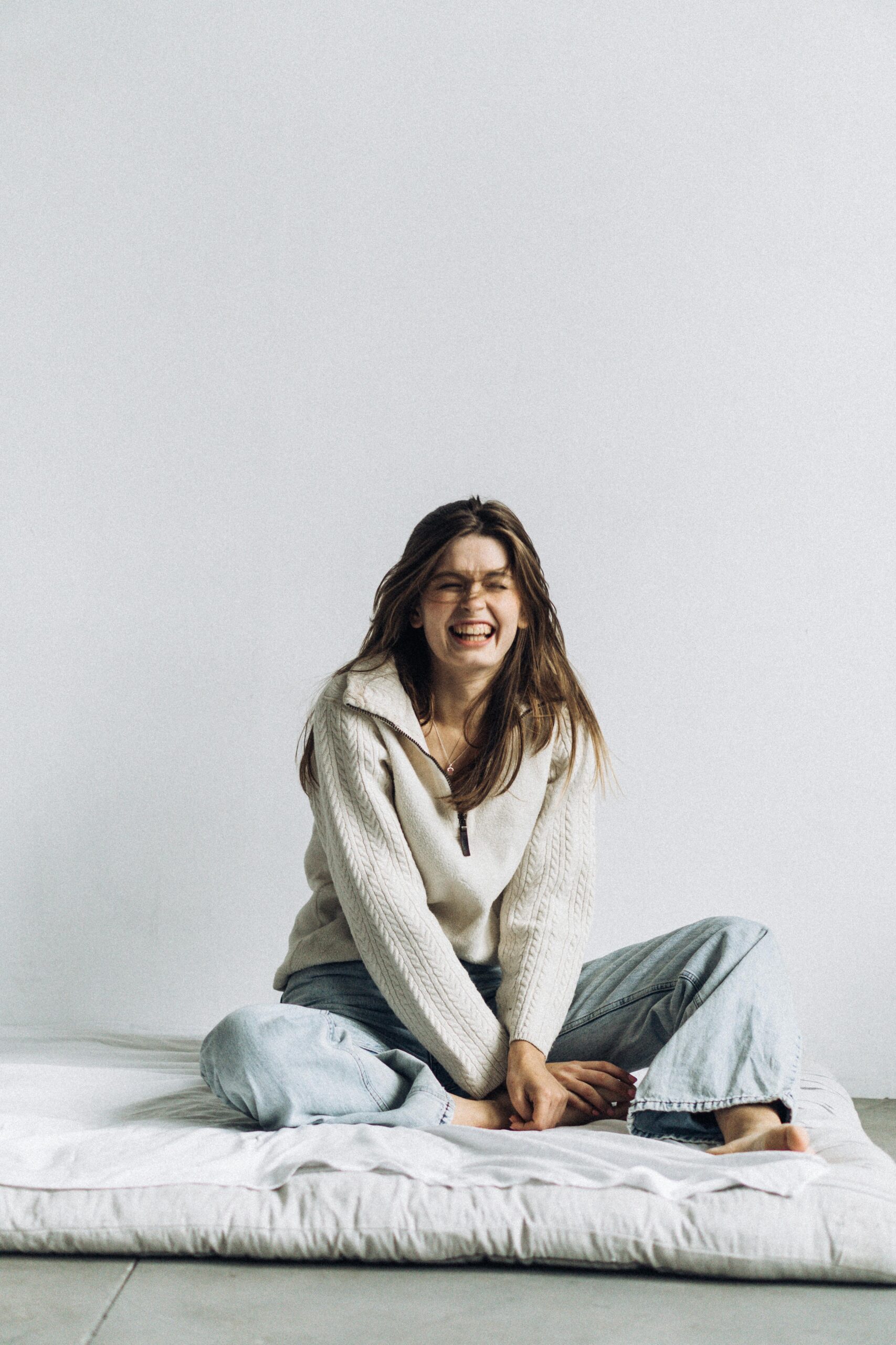 What Is a Mattress Topper? Benefits, Types & How to Choose(2025)